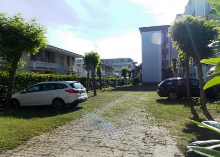 Bright Flat Near The In * Bibione