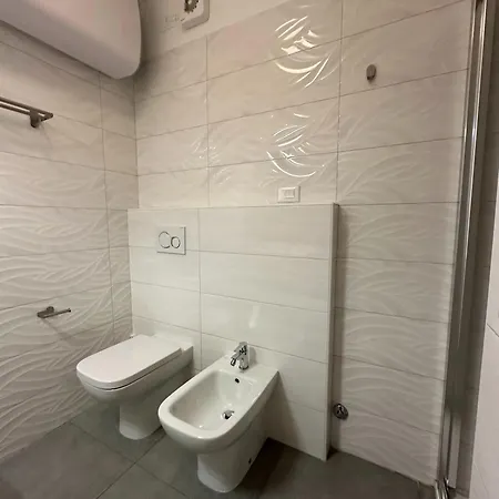 Апартаменти Bright Fllat Near The In Бібіоне