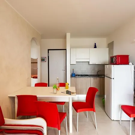 Bright Fllat Near The In Apartment Bibione